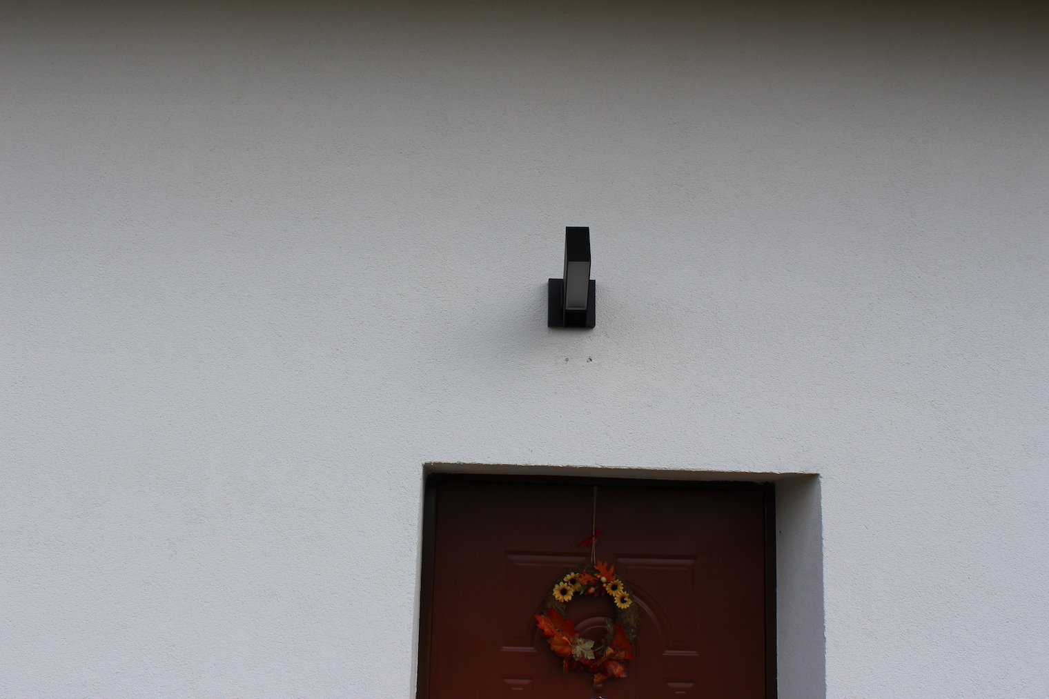 wall light above door