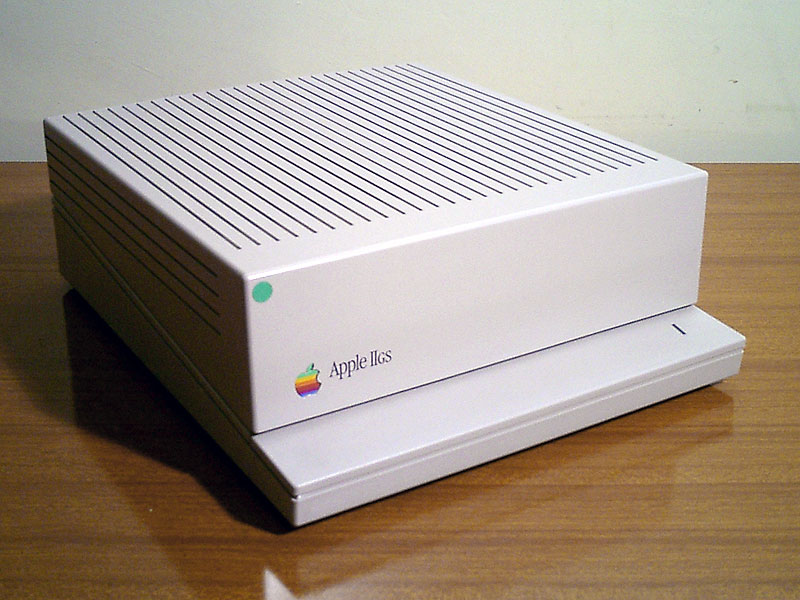 apple iigs computer