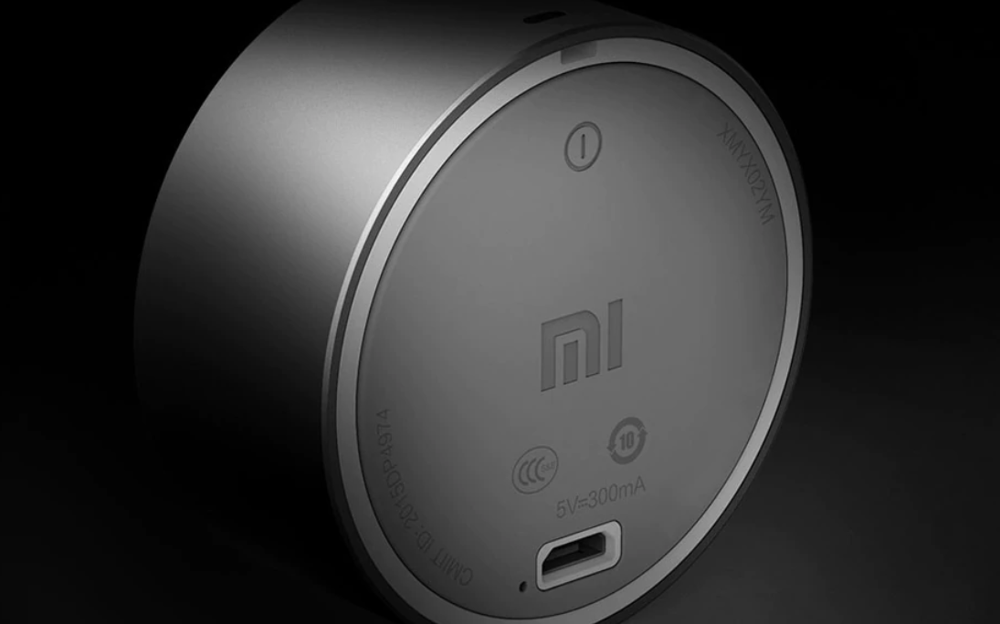 back view metal speaker