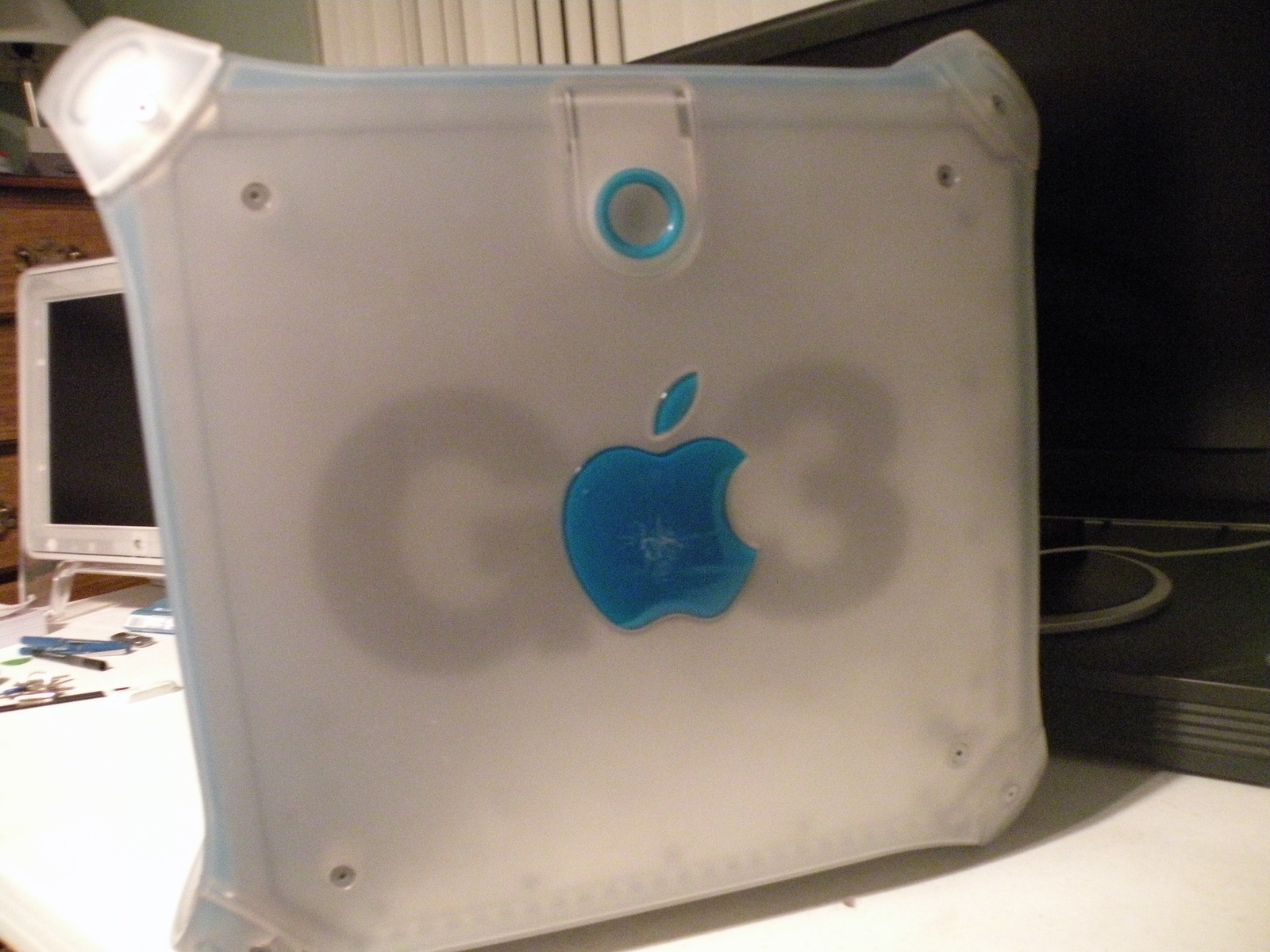 retro computer case design