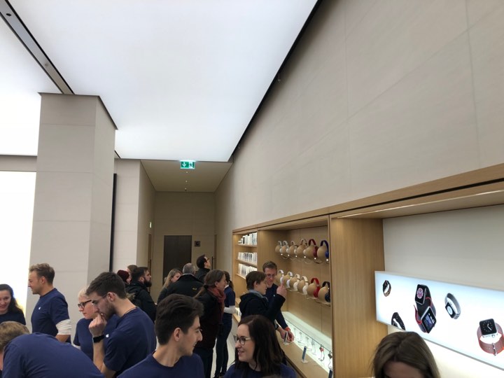 apple store crowd and products