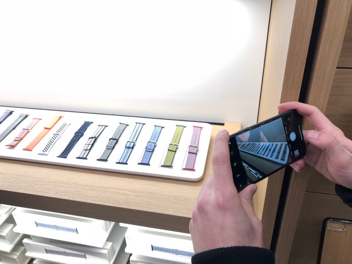 apple store watch bands display