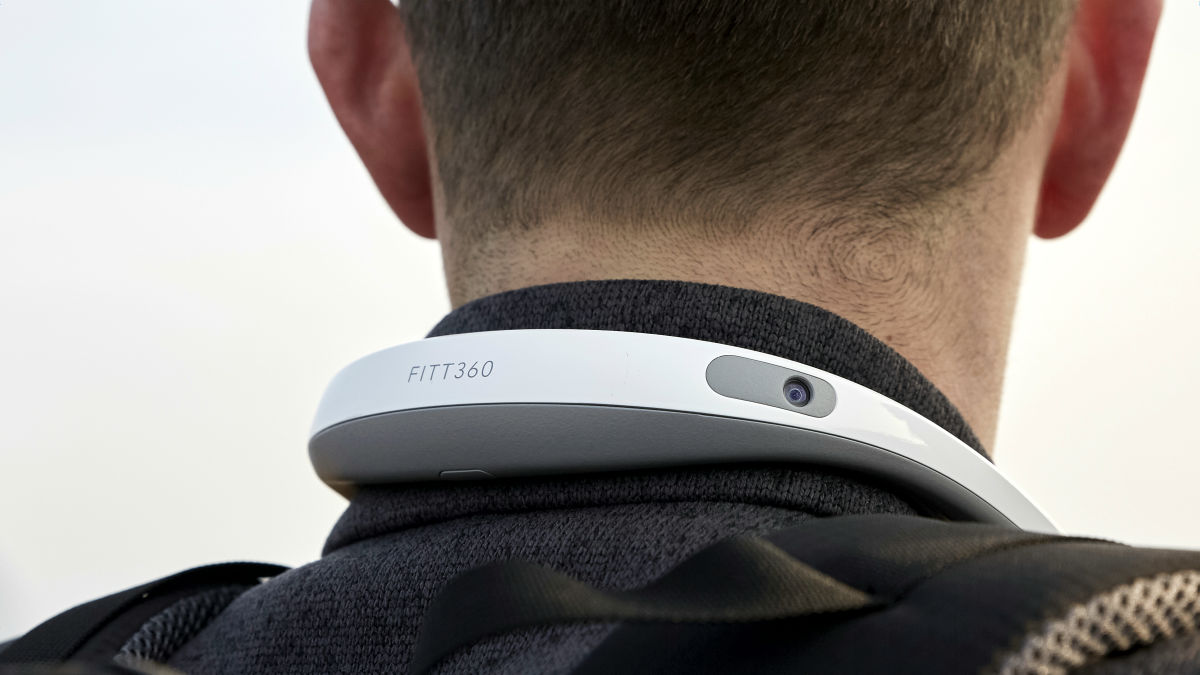 closeup smart neckband device