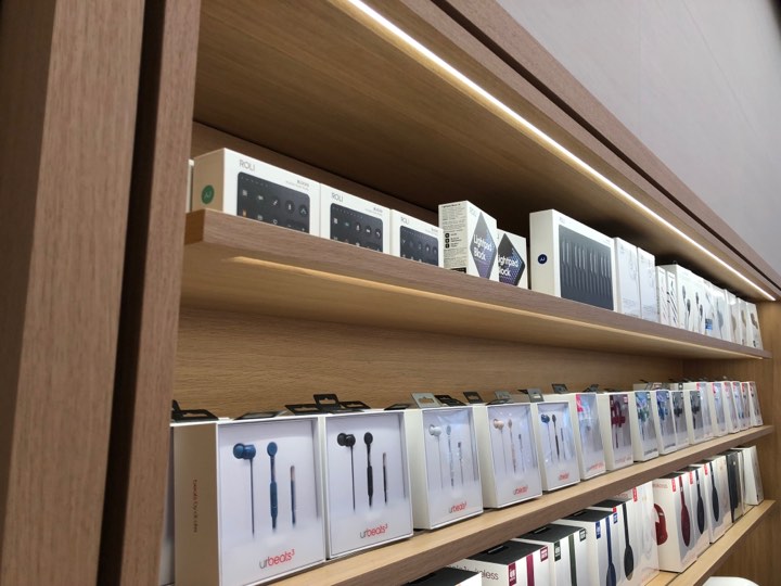 headphones packaging shelf