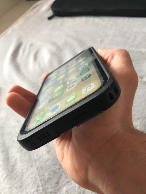 iphone x bottom view