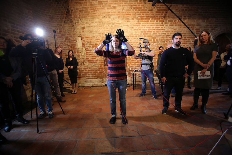 virtual reality group demonstration