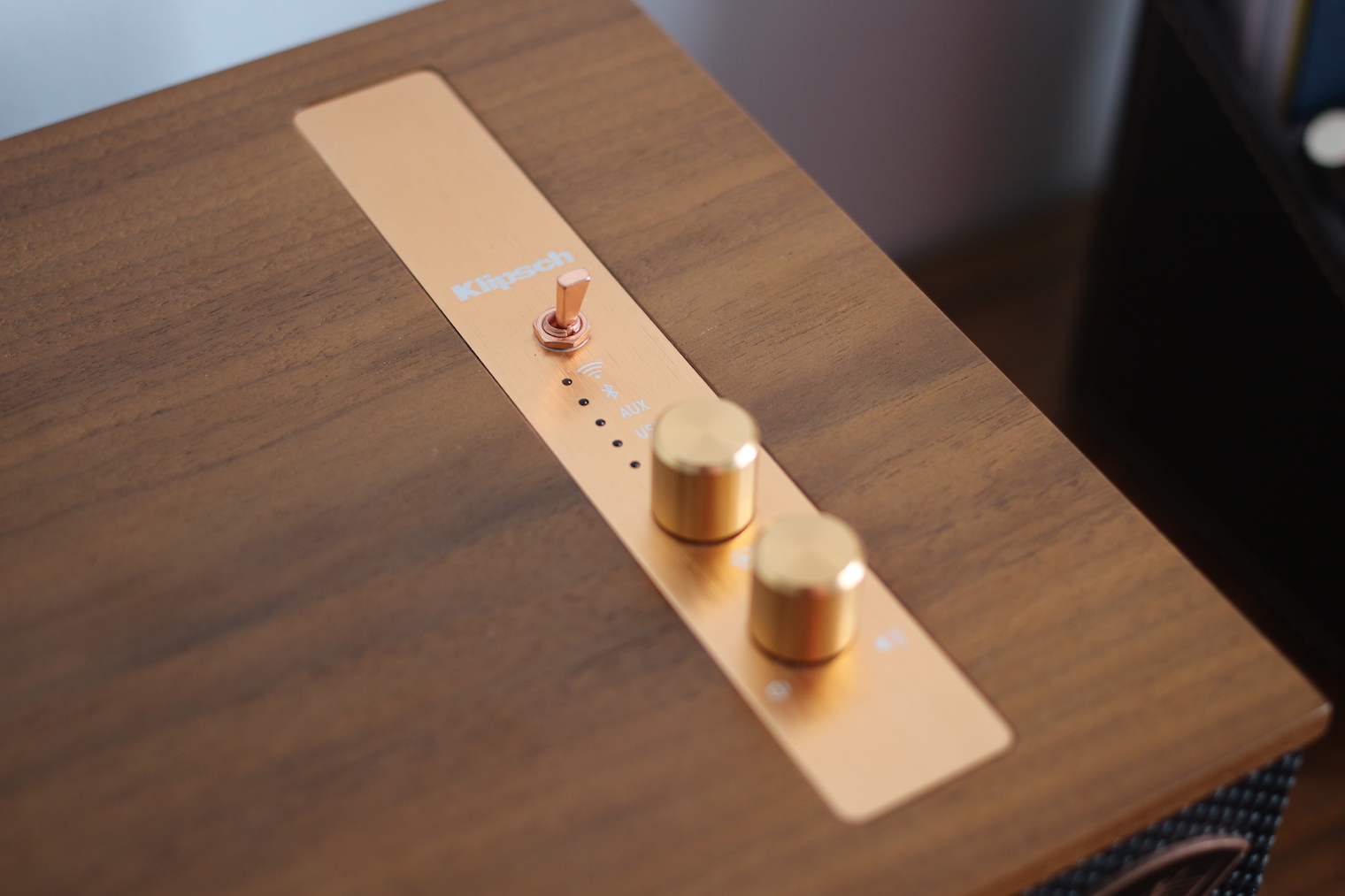 klipsch speaker top view