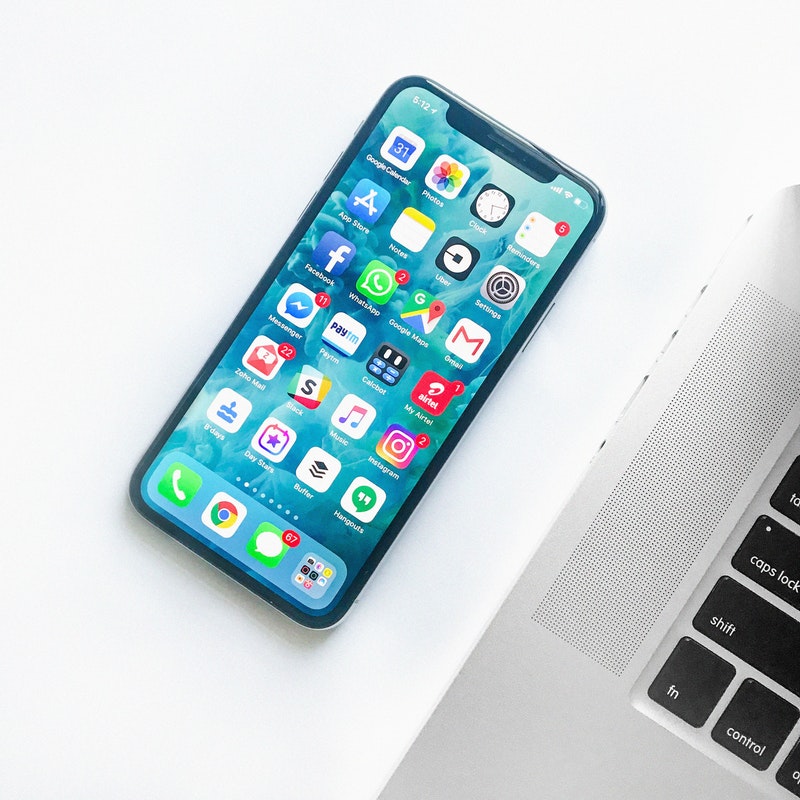 Apps on iPhone X Screen Unsplash Apps on iPhone X Screen Unsplash