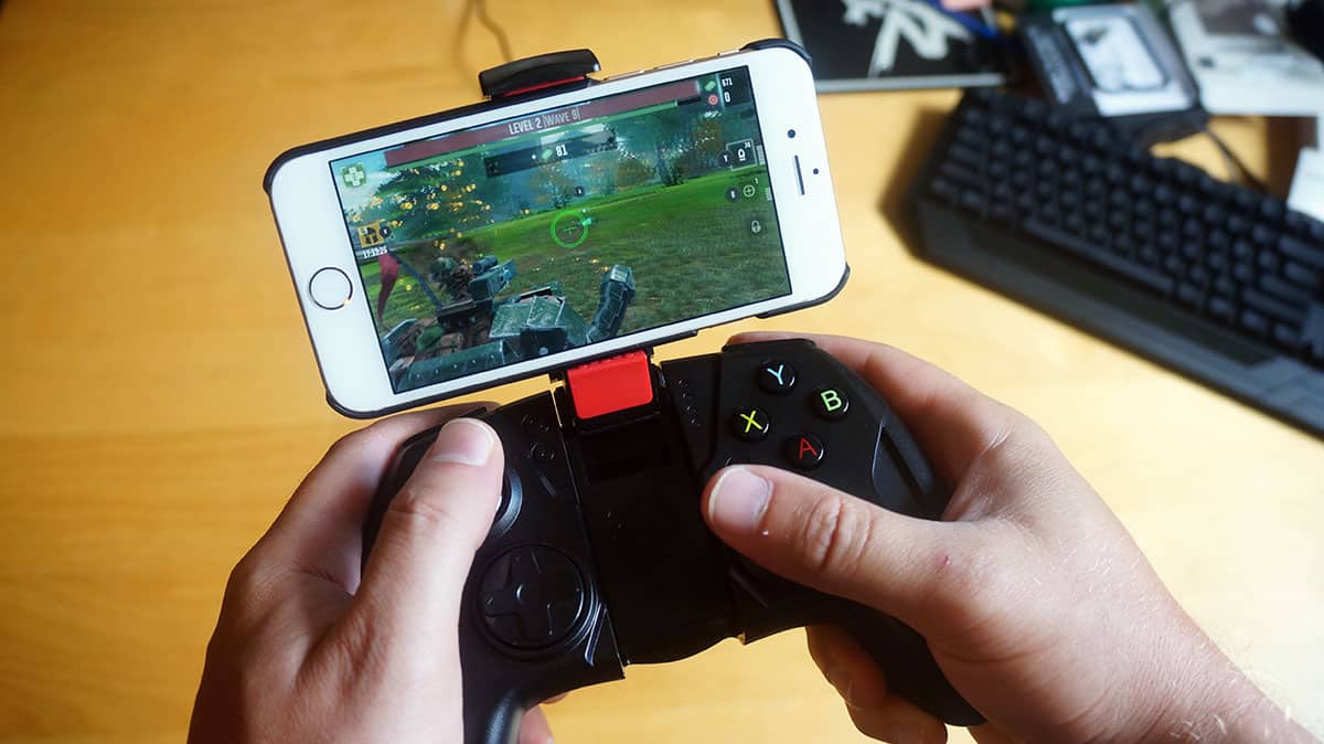 smartphone gaming controller