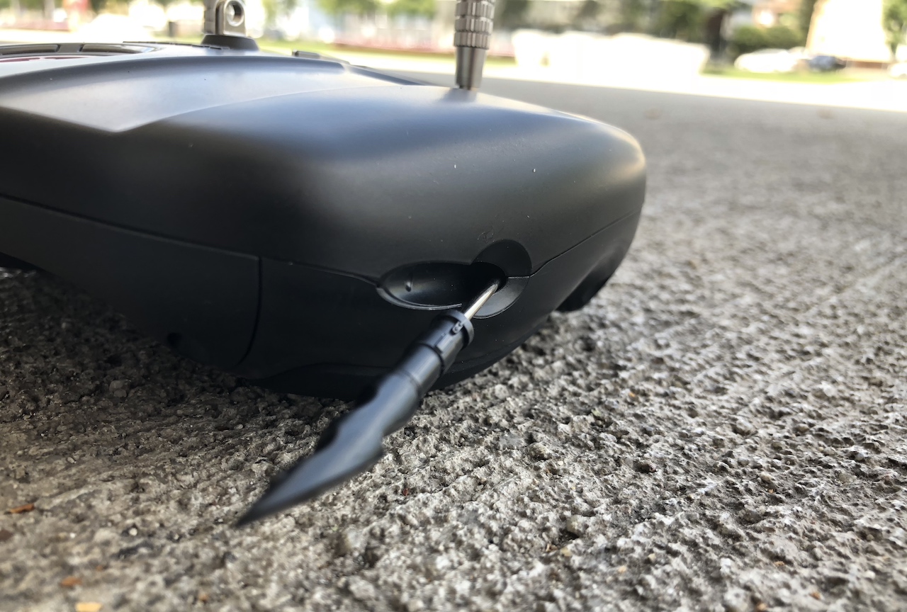 remote control side view with cable