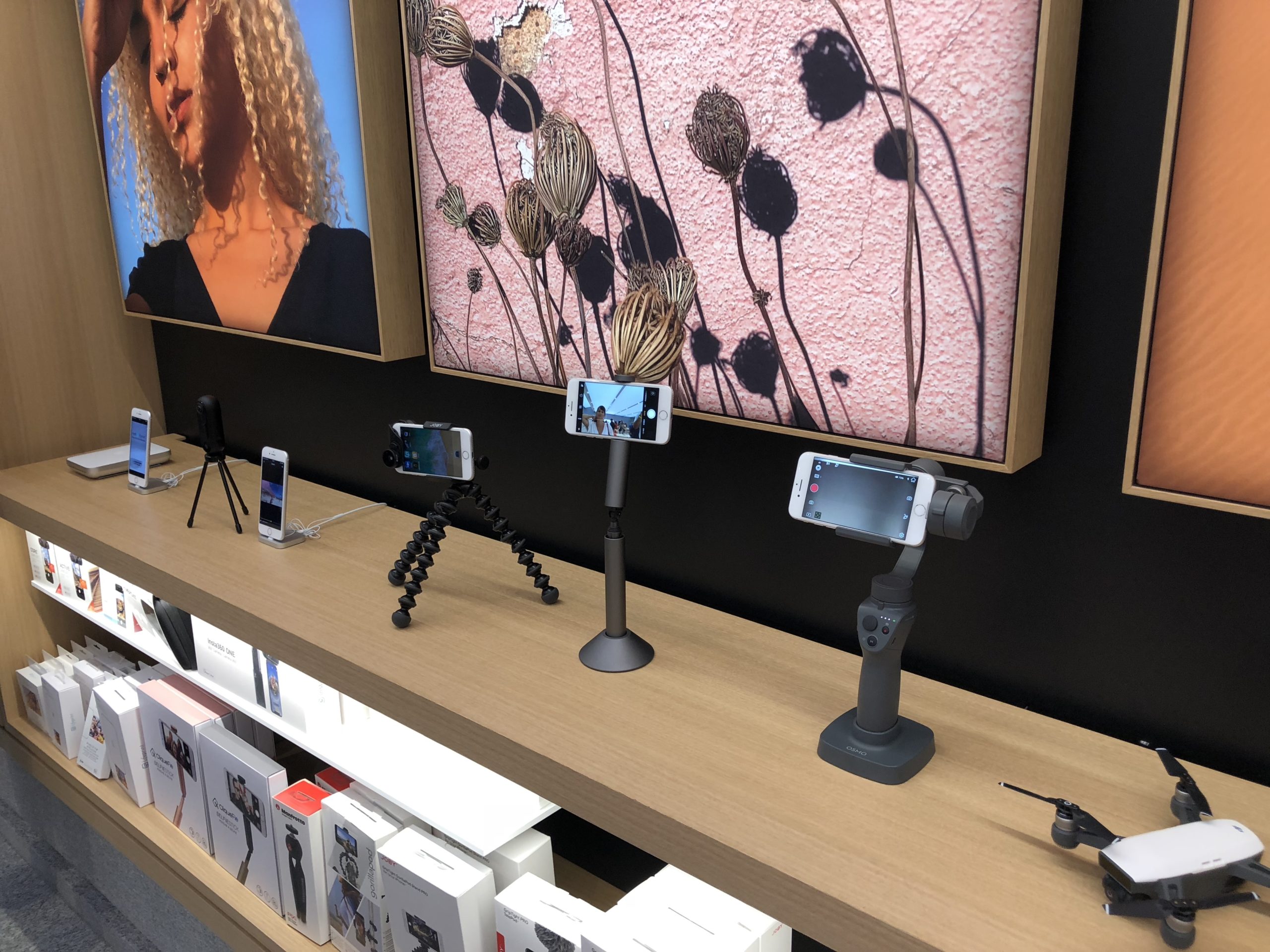 apple store camera accessories display