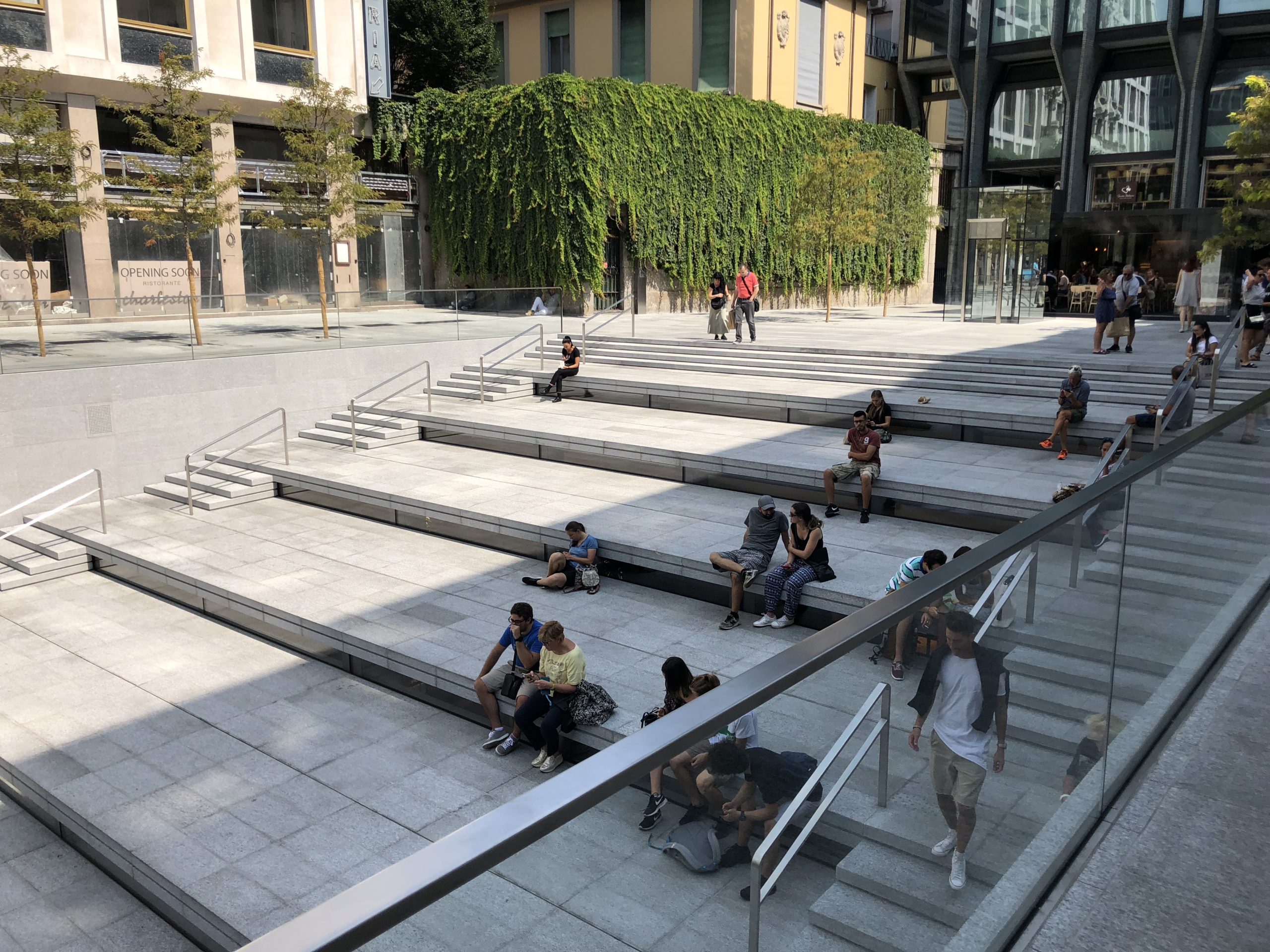 apple store outdoor seating