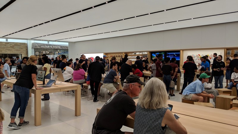 CLT-Apple-Store-5. CLT-Apple-Store-5.