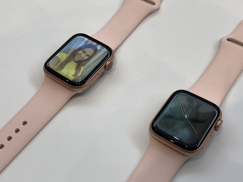 Watch series 9 сияющая звезда. Эппл вотч 4 Gold. Часы Китай watch Series 4. Эпл вотч аутфит. Комплект Apple watch 4 модели.