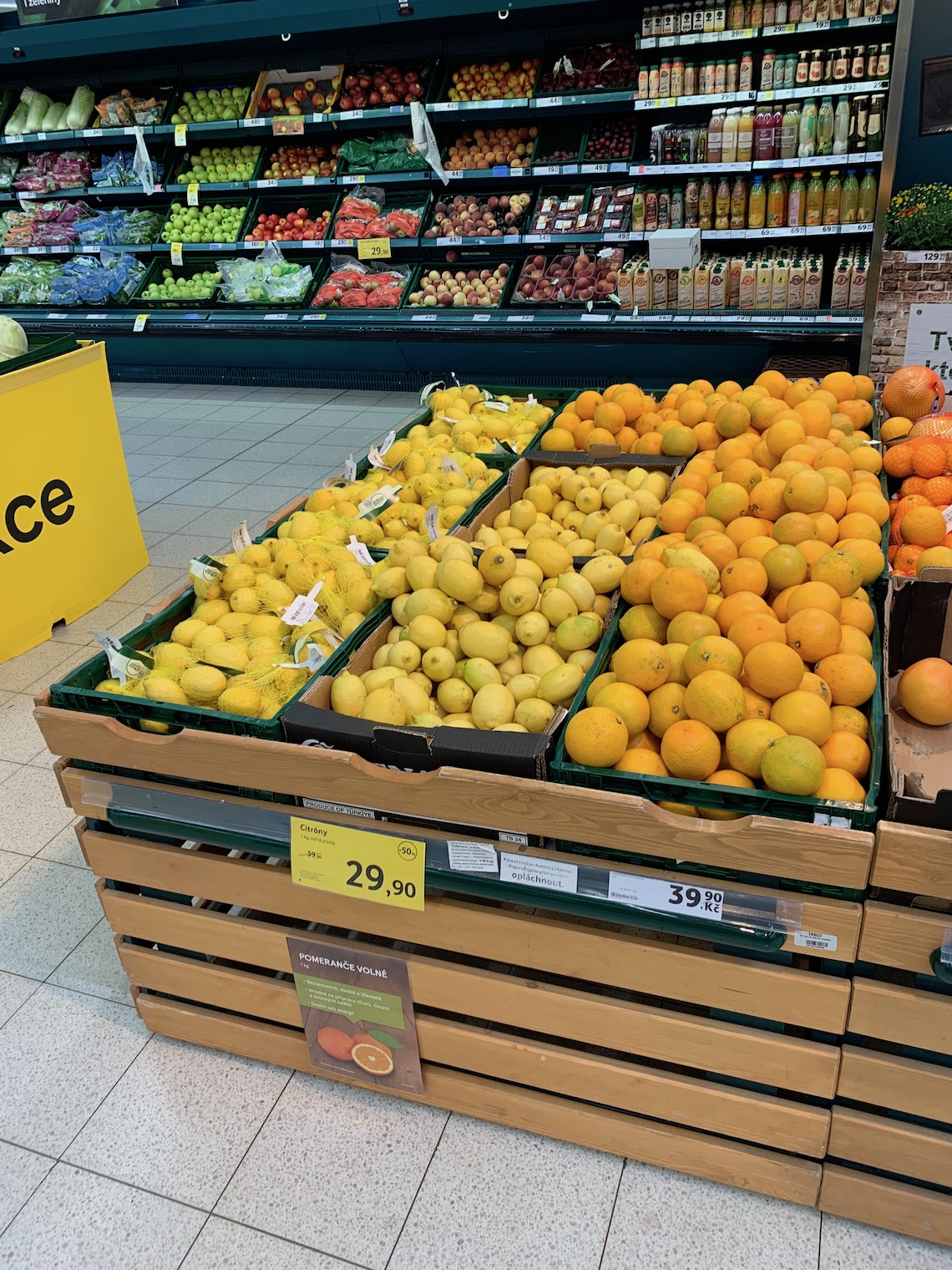 supermarket fruit display