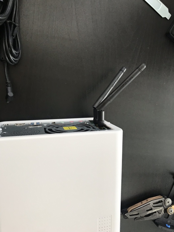 qnap nas with antennas