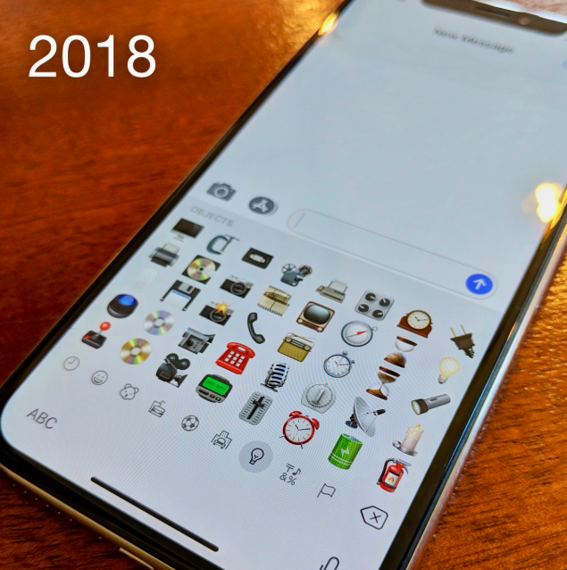 smartphone emoji keyboard 2018
