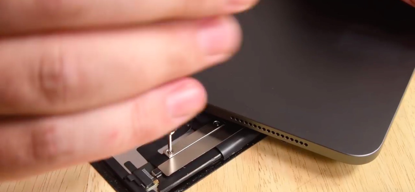 tablet internal connector