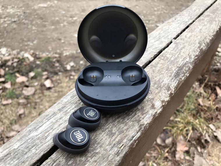 JBL Free (10) JBL Free (10)