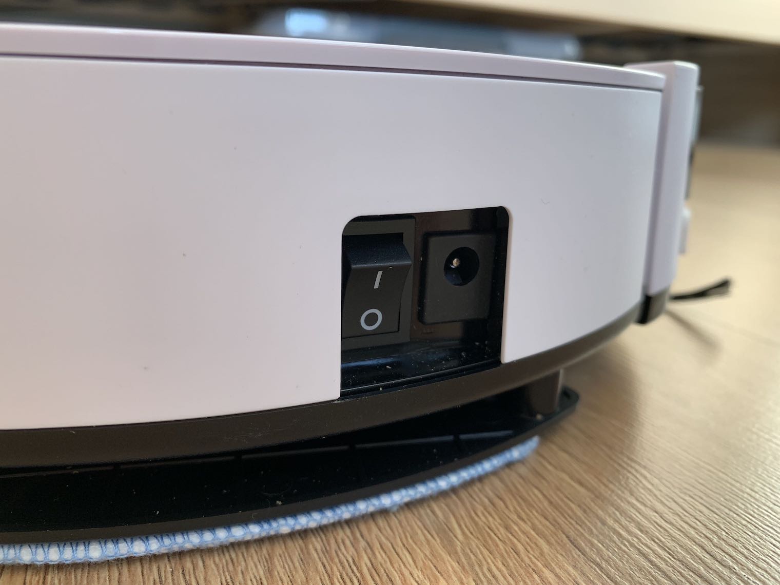 Roboticky vysavač Evolveo RoboTrex H6 4