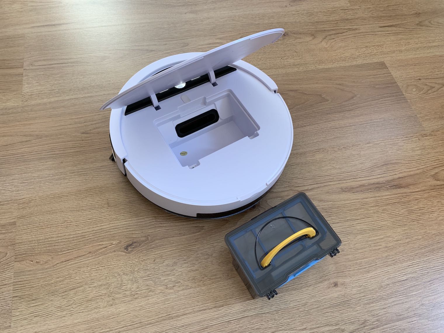 Roboticky vysavač Evolveo RoboTrex H6 8