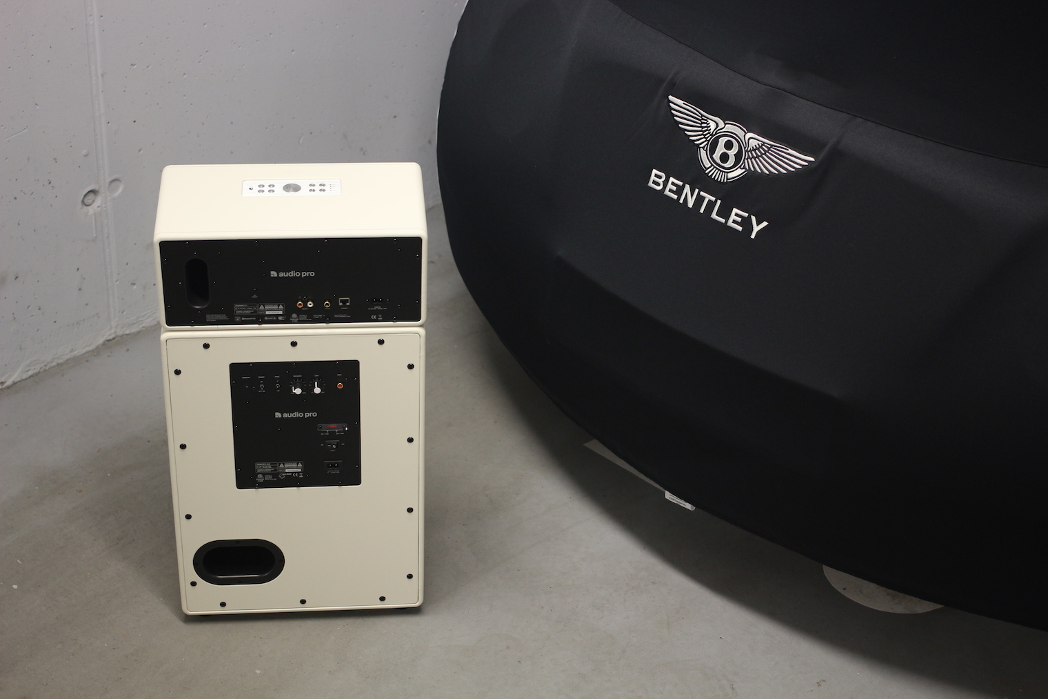 car and speaker in garage 5