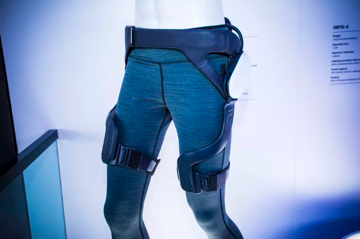 exoskeleton legs display