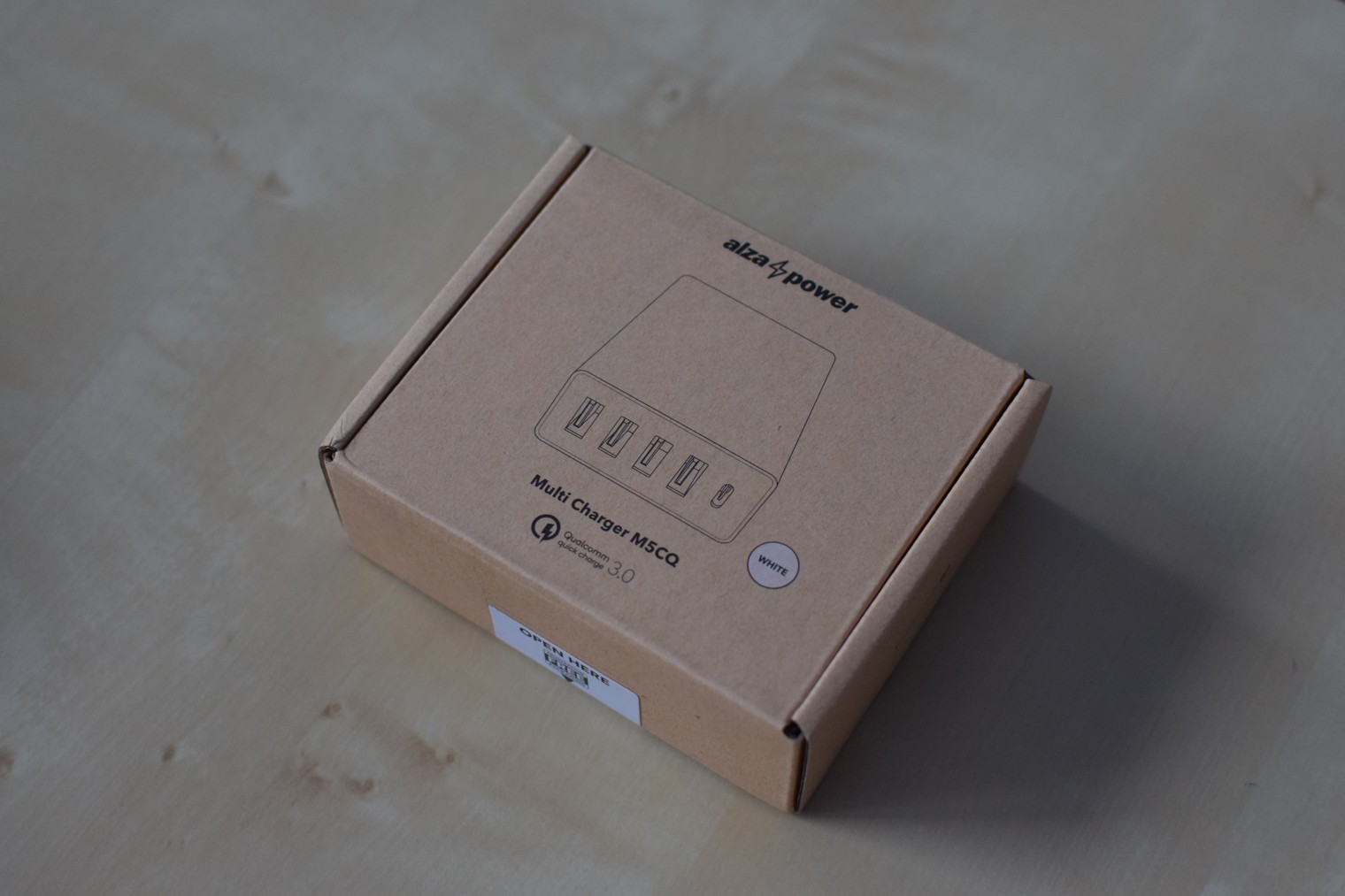 alza power charger box