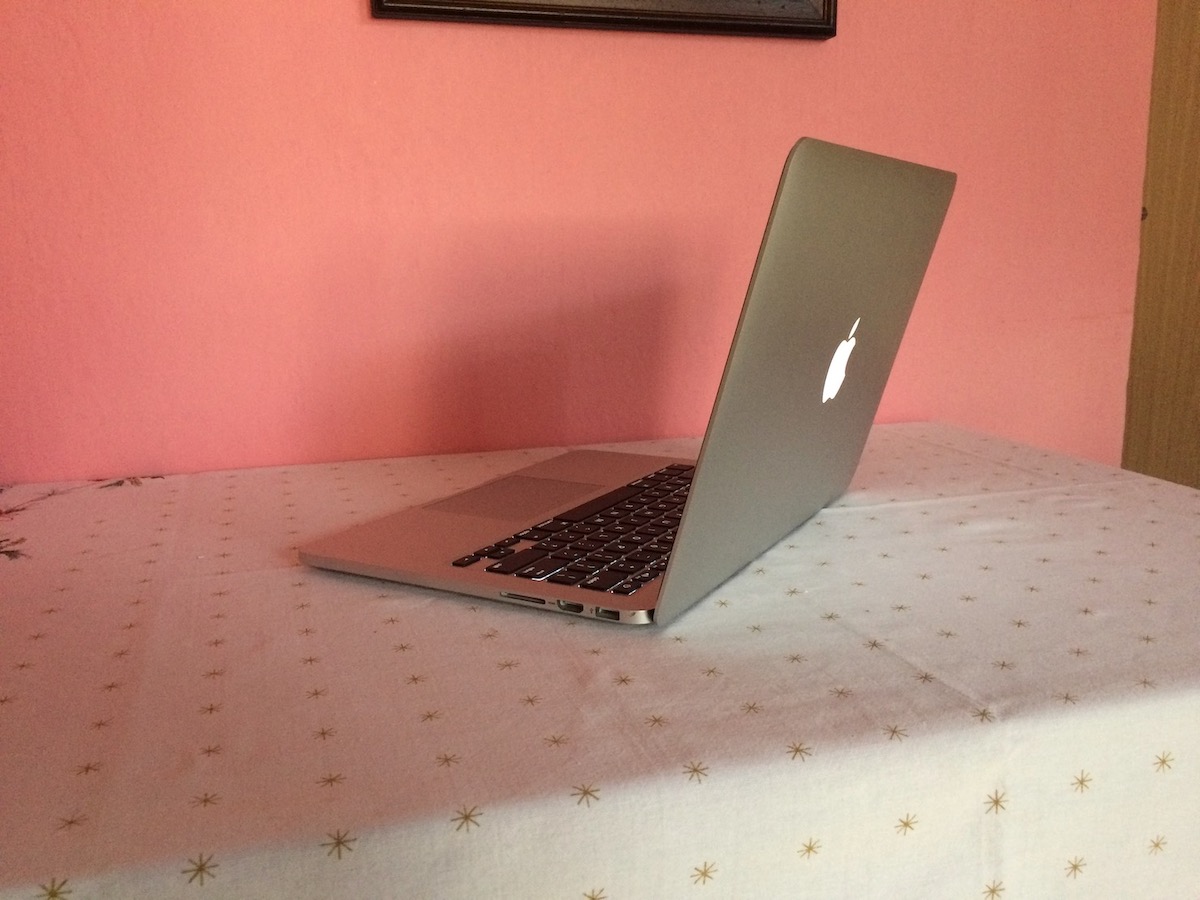 closed laptop side view