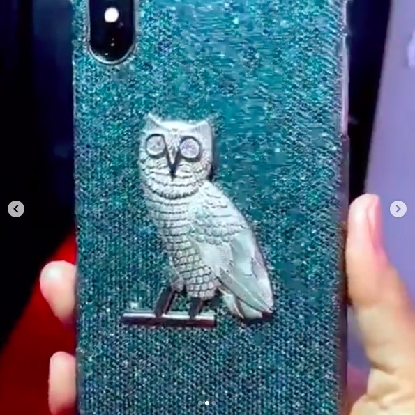glittery phone case corner
