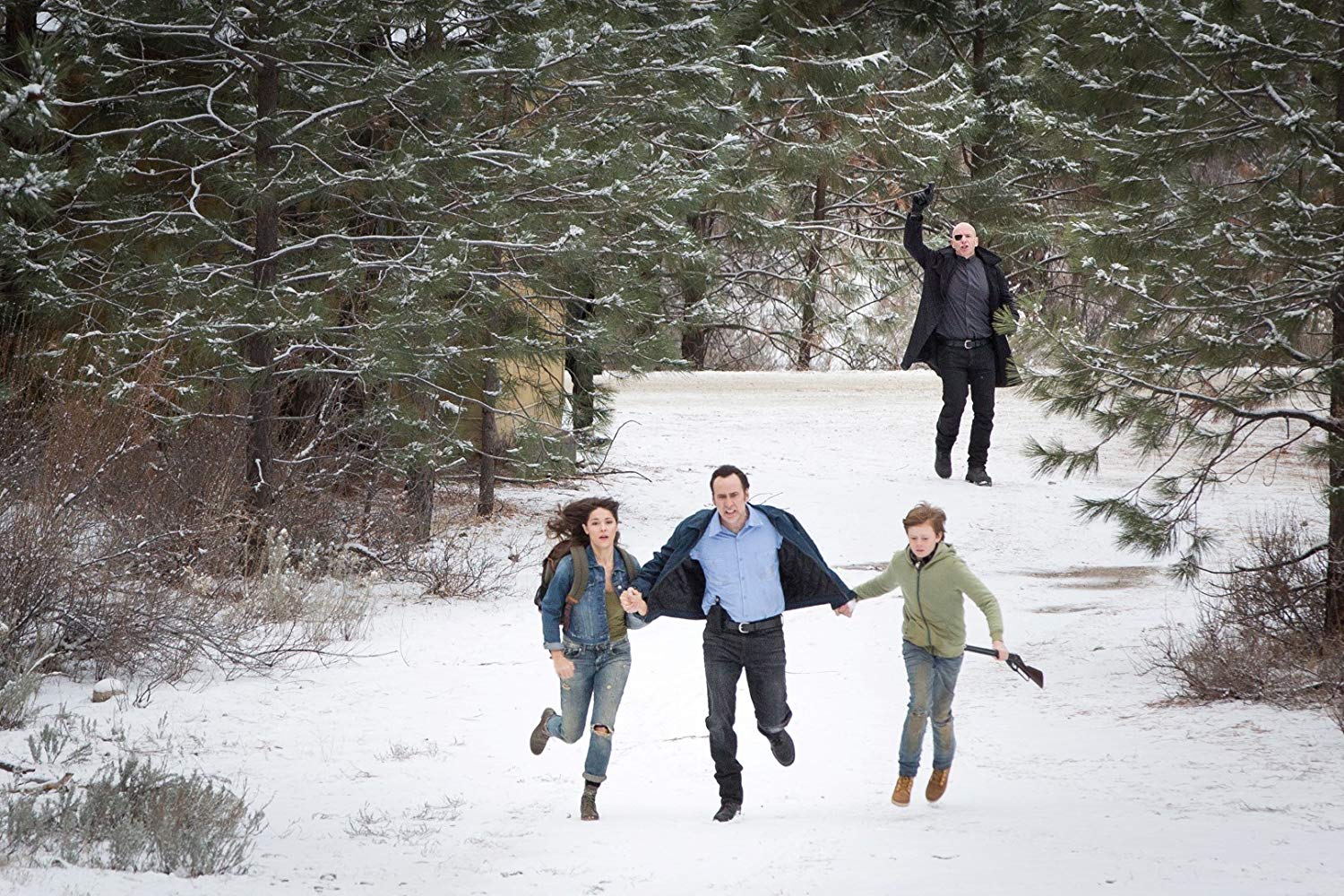 people running in snow