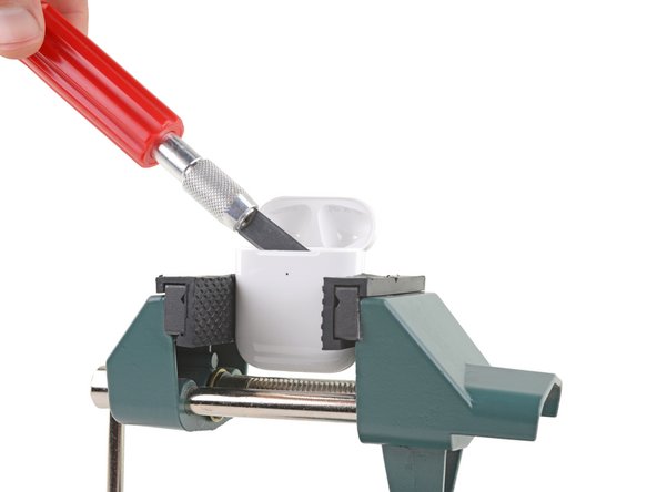 cutting tool on earbud case