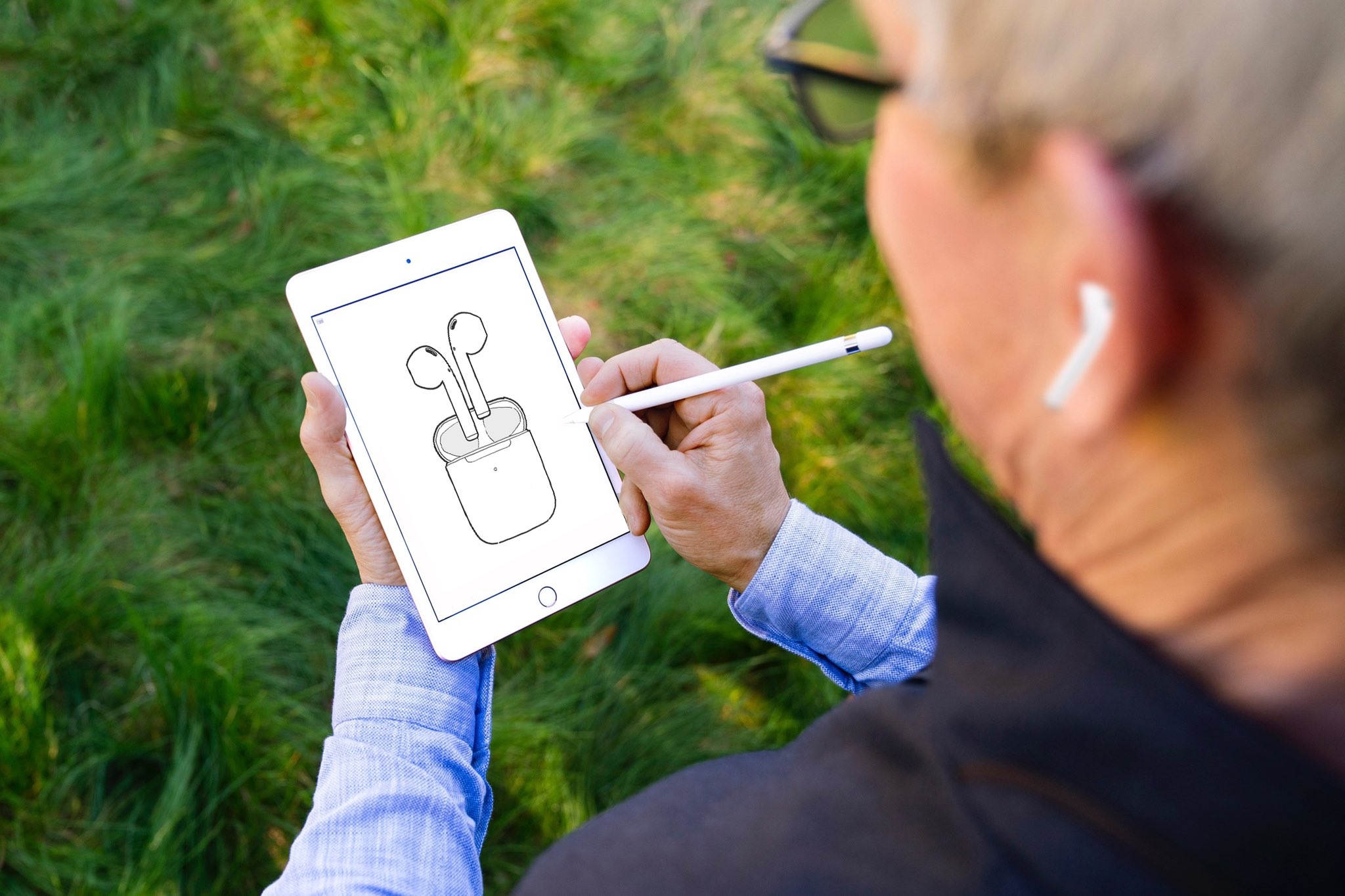 ipad drawing airpods
