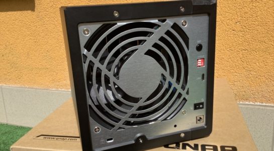 Recenze QNAP TR-004 – představení jednoduchého offline datového ...