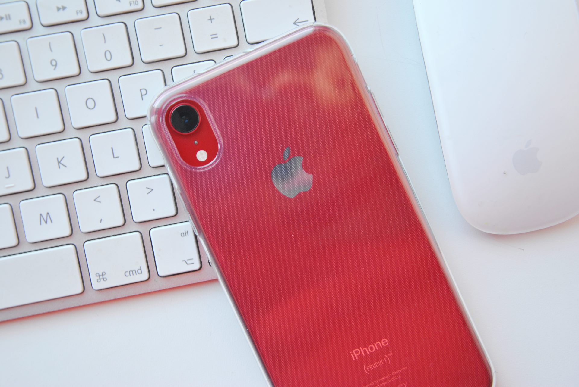 Průhledný kryt na iPhone