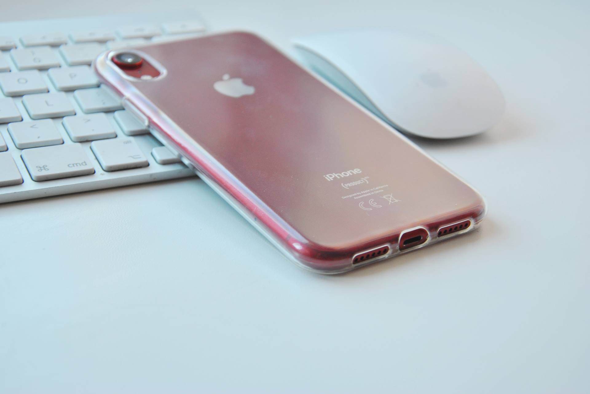 Průhledný kryt na iPhone