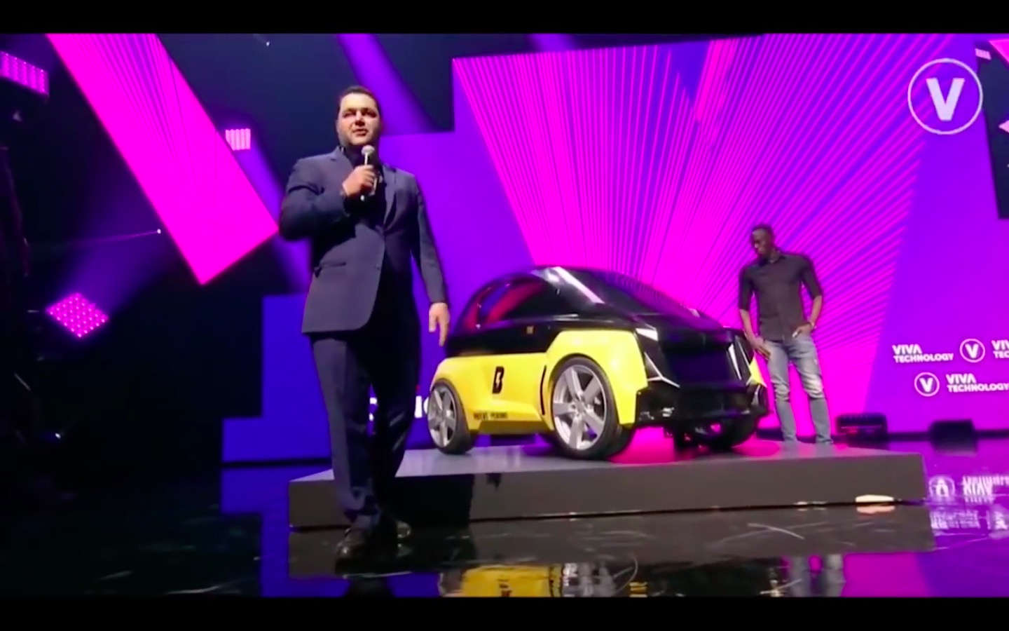 viva technology car side view