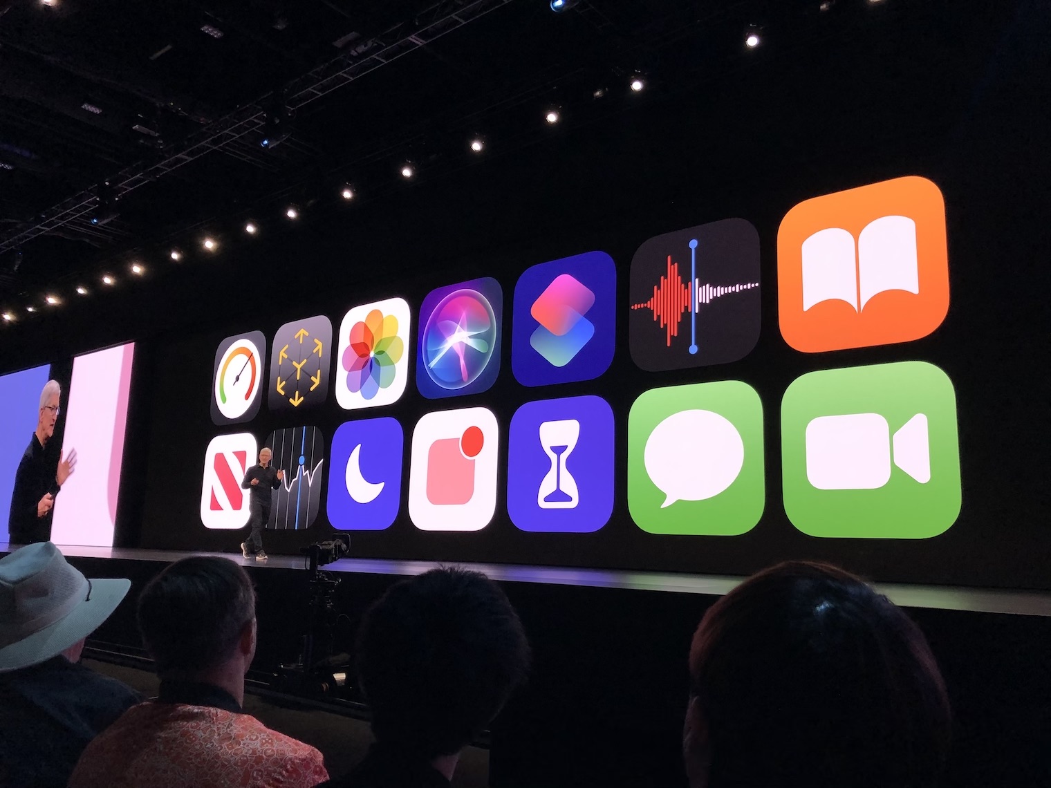 app icons presentation stage