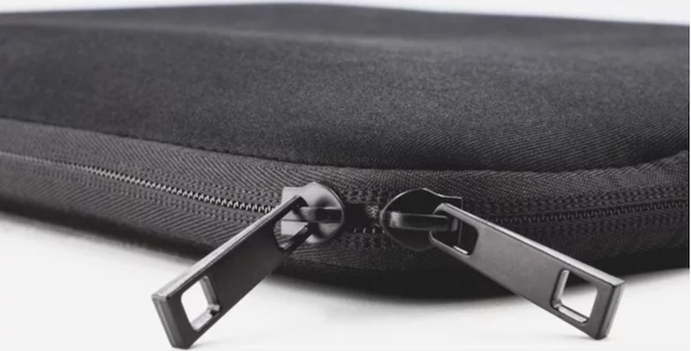 black laptop sleeve zipper
