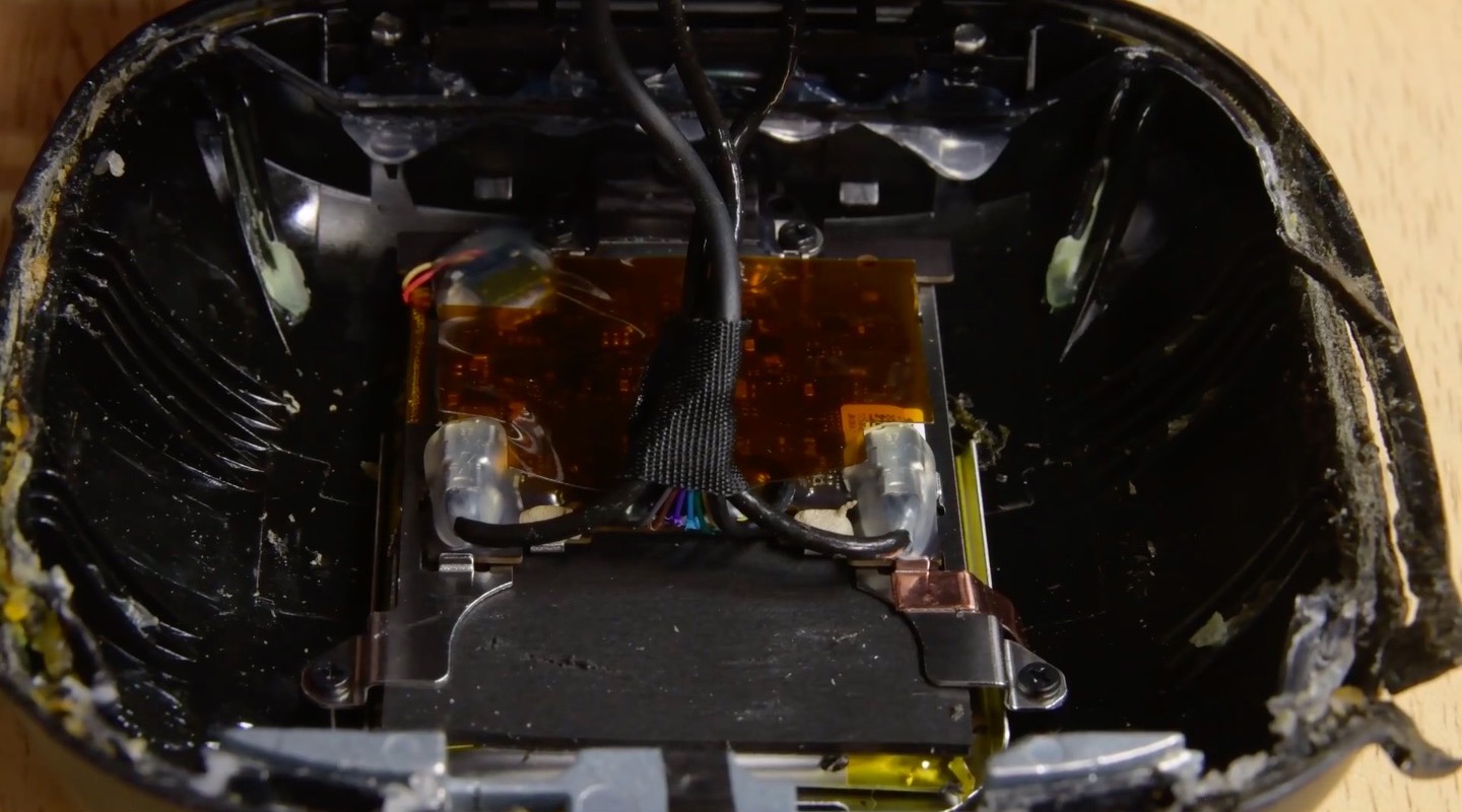 internal wiring and components