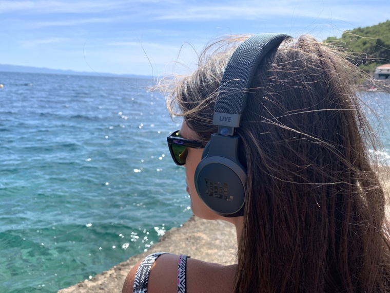 JBL Tune 650BTNC (11)