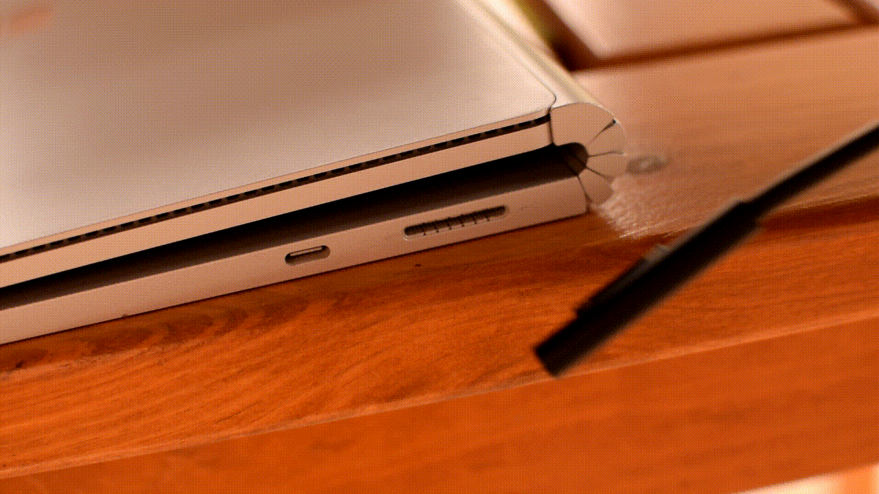 MAGSAFESURFACE Magneticke nabijeni Surface Booku 2