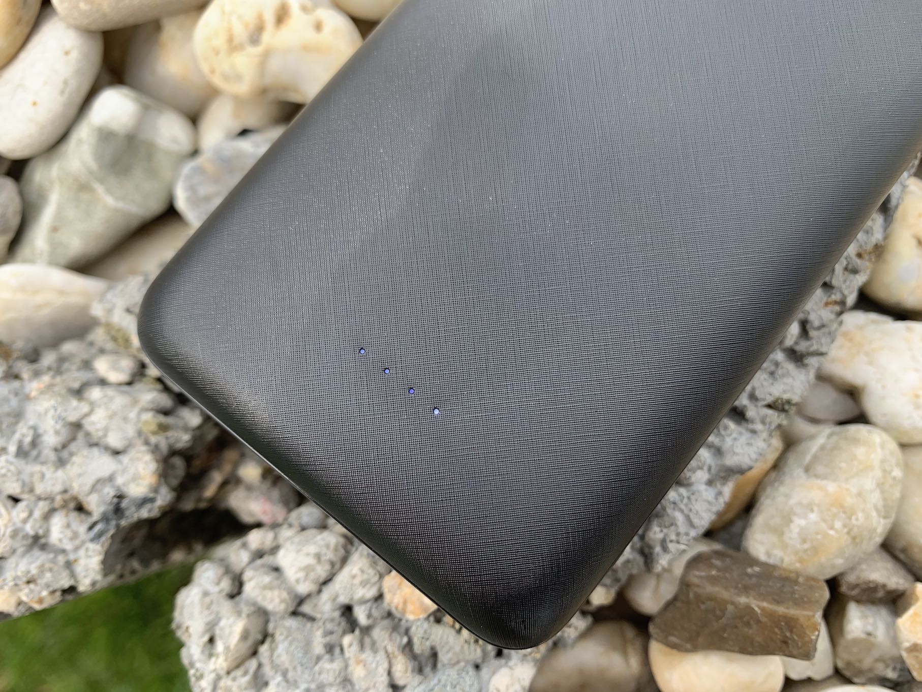 swissten_black_core_20000_3 swissten black core 20000 mah