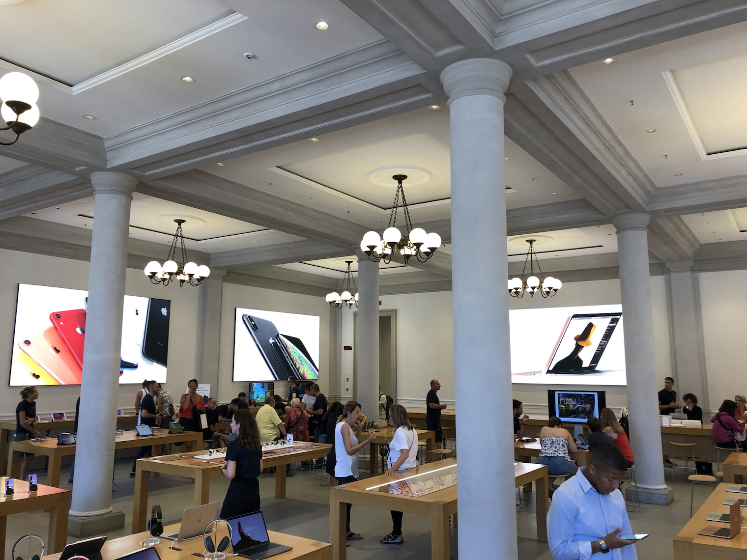 Firenze Apple Store