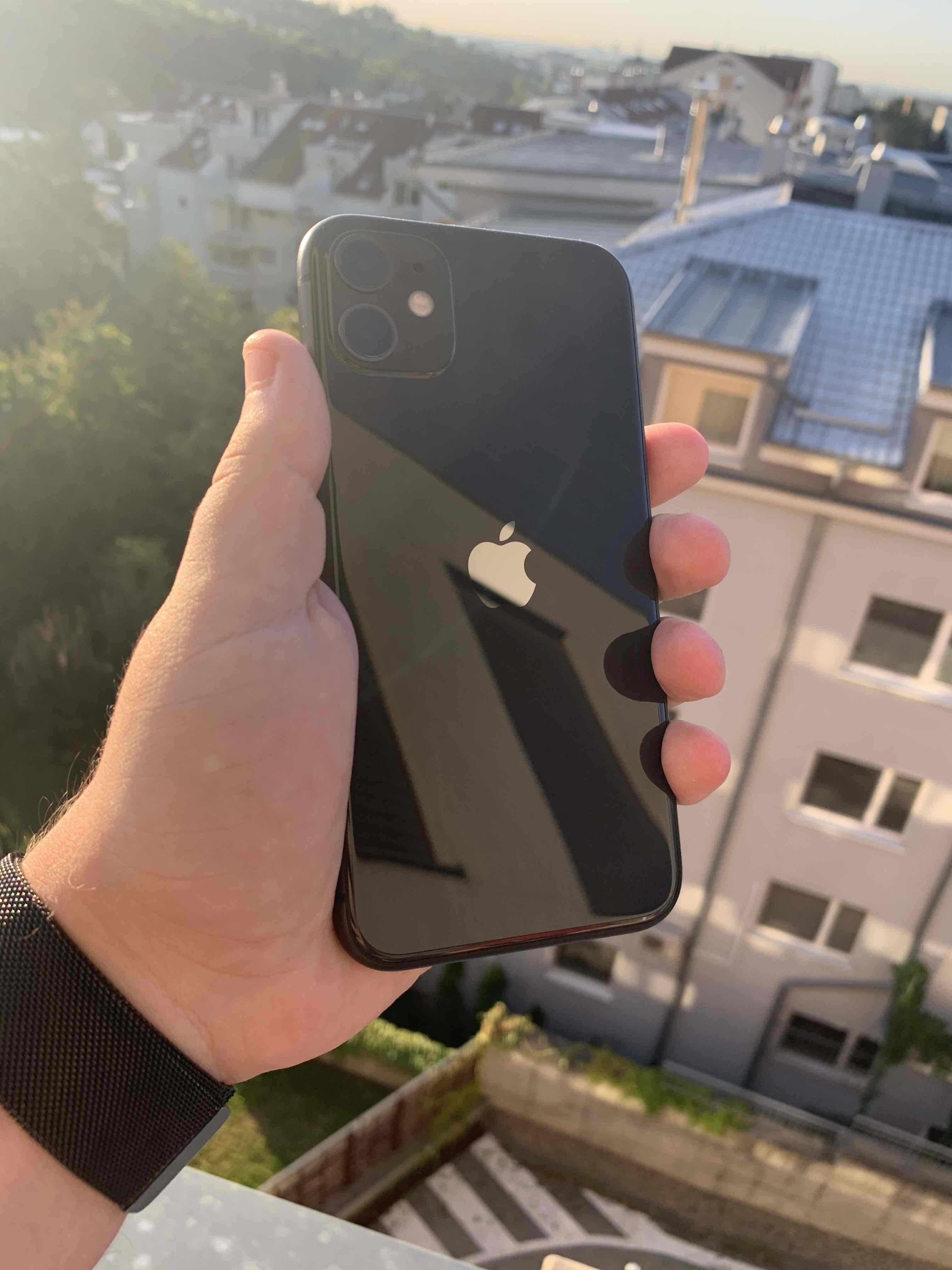 iPhone 11 detail na zada iPhone 11 detail zad