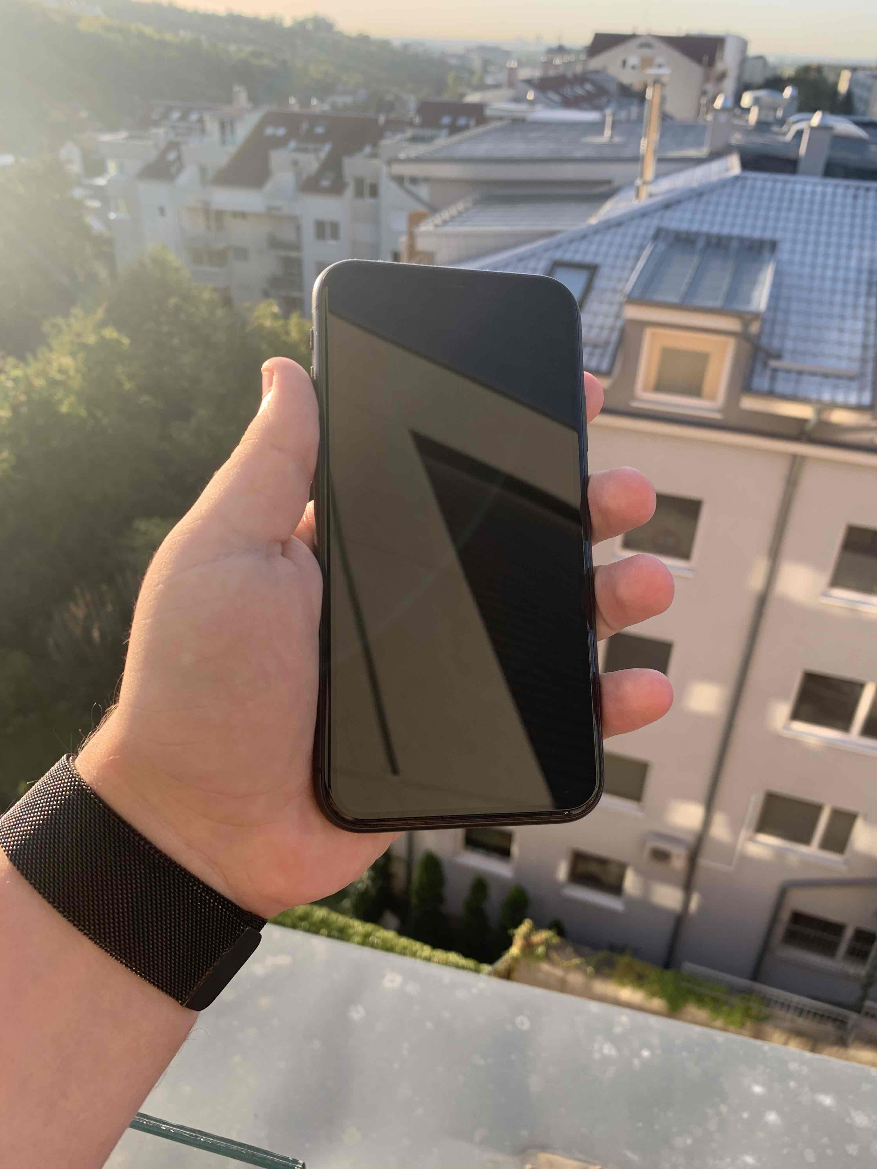 iPhone 11 zepredu iPhone 11 zepredu