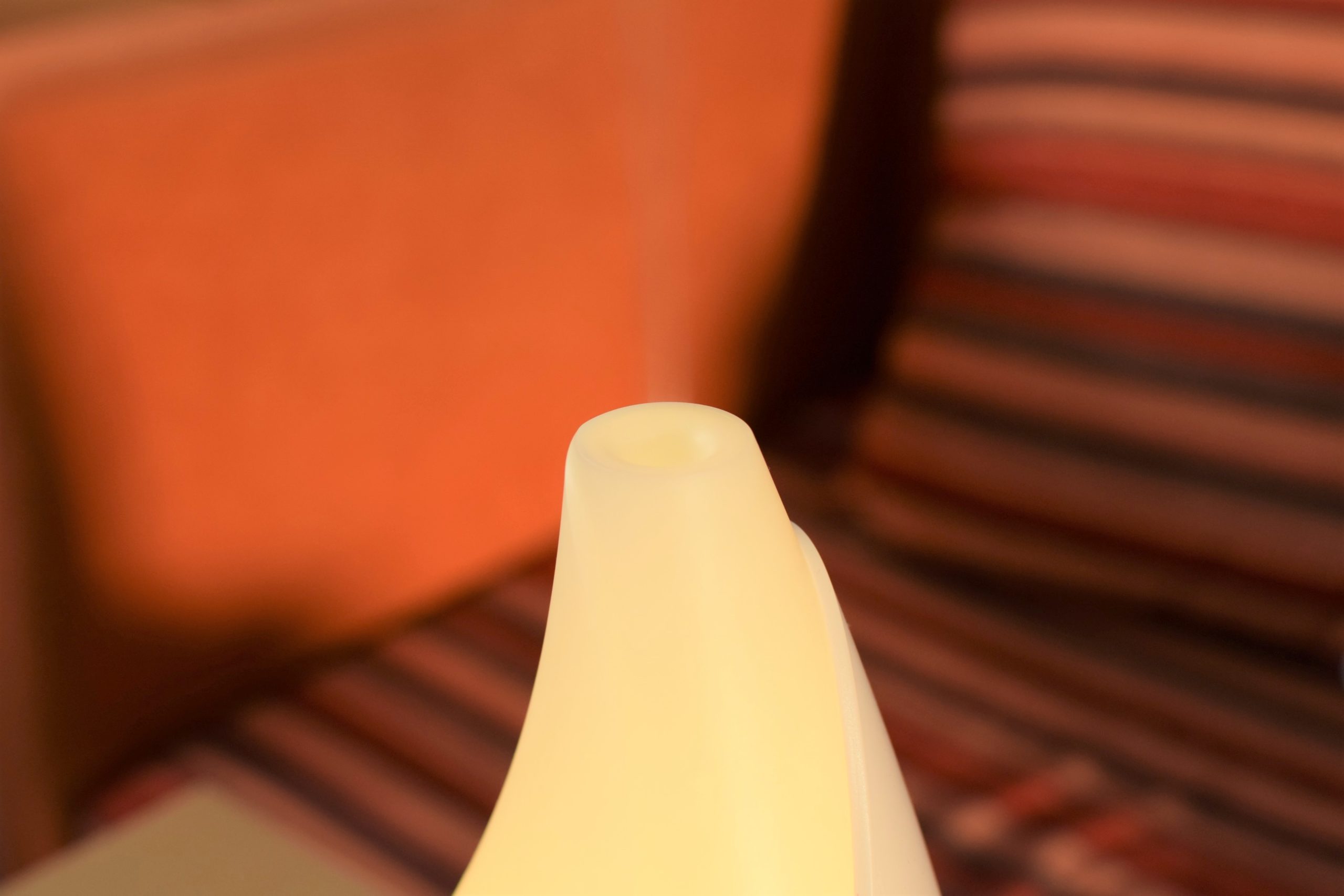 Zapnutý difuzér vypouštějící páru