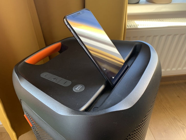 Recenze JBL PartyBox 100: Basy nade vše – Letem světem Applem