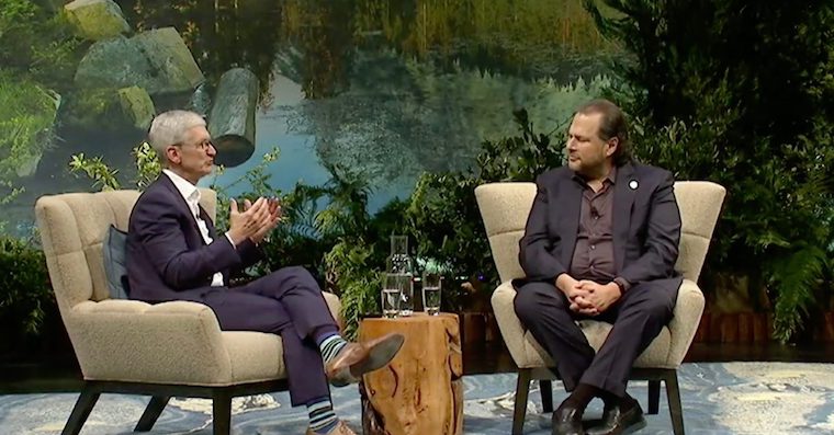 Tim Cook Salesforce inteview fb Tim Cook Marc Benioff rozhovor Salesforce