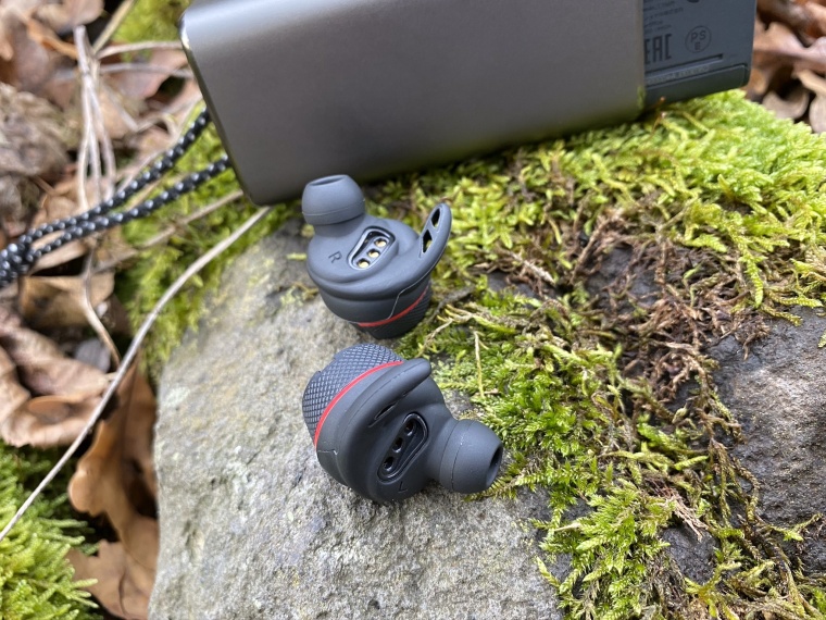 JBL UA Flash (4) JBL UA Flash (4)